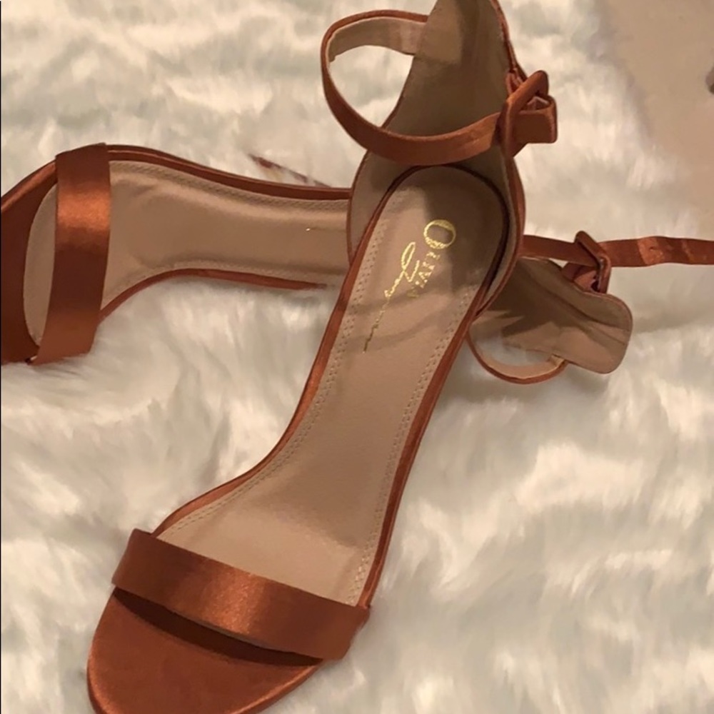 Women shoes worn once
